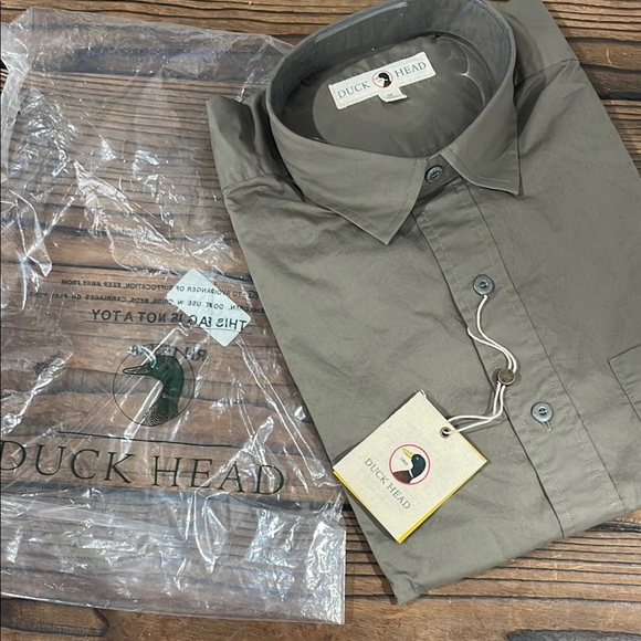 NWT Duck Head Light Army Green Casual Button Down Shirt - Picture 1 of 4